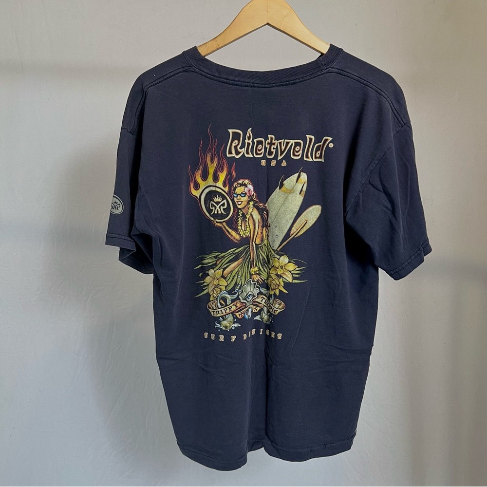 navy blue rietveld tee